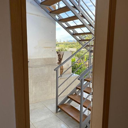Giorgos House Attic Διαμέρισμα Γιάλοβα Εξωτερικό φωτογραφία