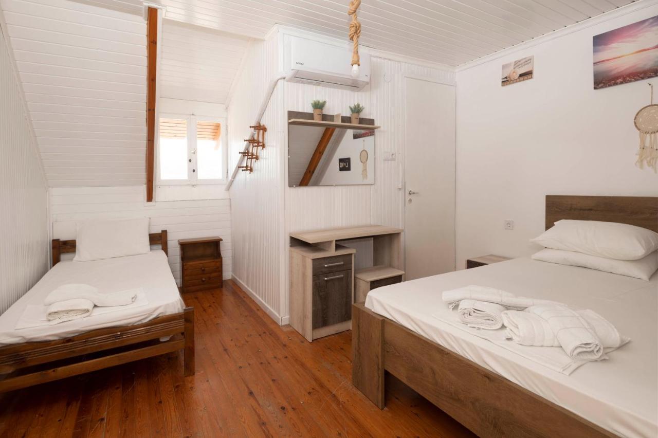 Giorgos House Attic Διαμέρισμα Γιάλοβα Εξωτερικό φωτογραφία