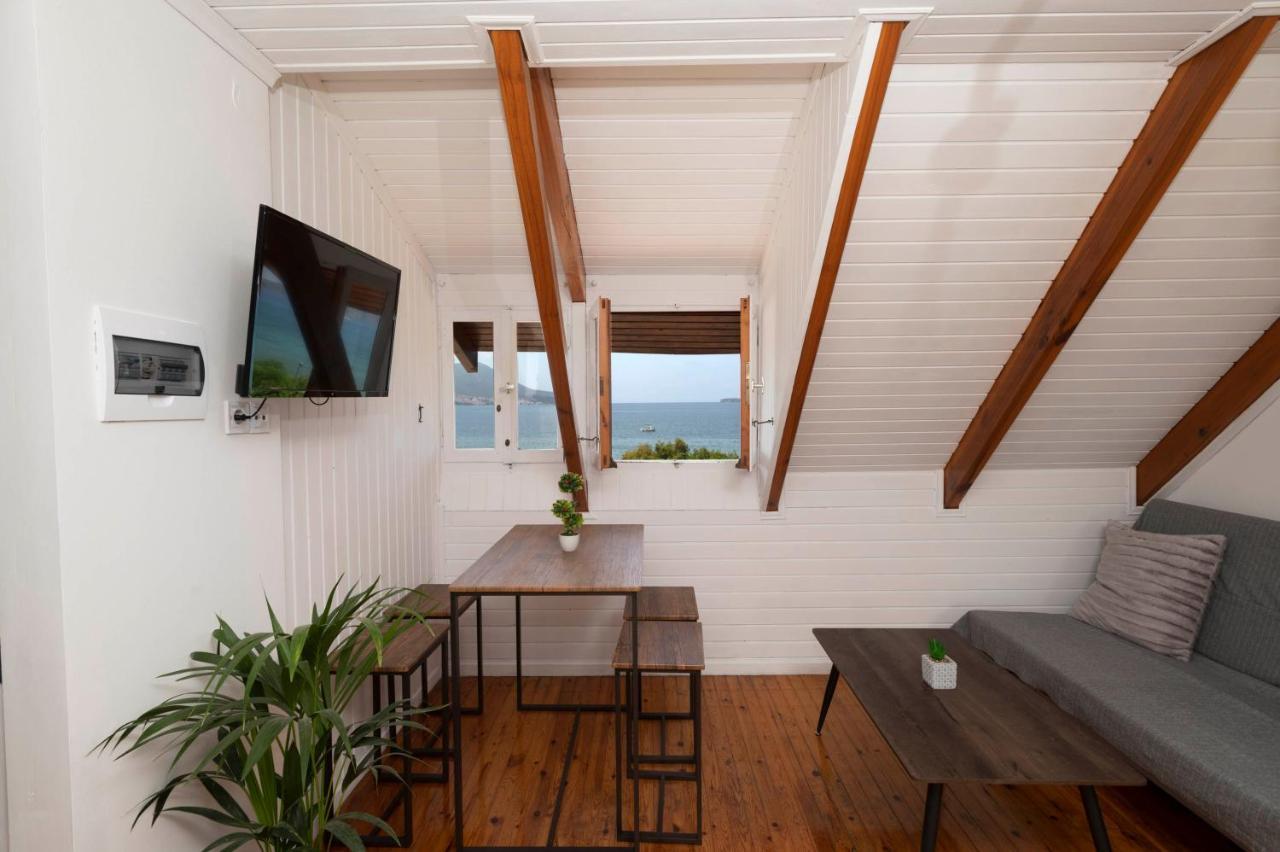 Giorgos House Attic Διαμέρισμα Γιάλοβα Εξωτερικό φωτογραφία