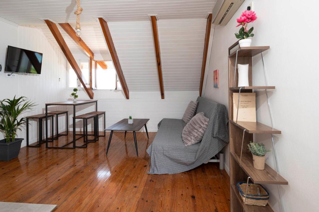 Giorgos House Attic Διαμέρισμα Γιάλοβα Εξωτερικό φωτογραφία